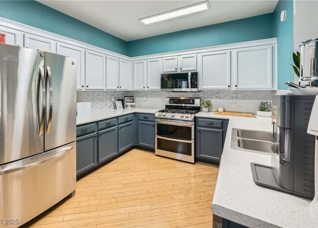 Property at 5853 Gentleslope St, Henderson, NV 89011, 3 beds, 2.5 baths
