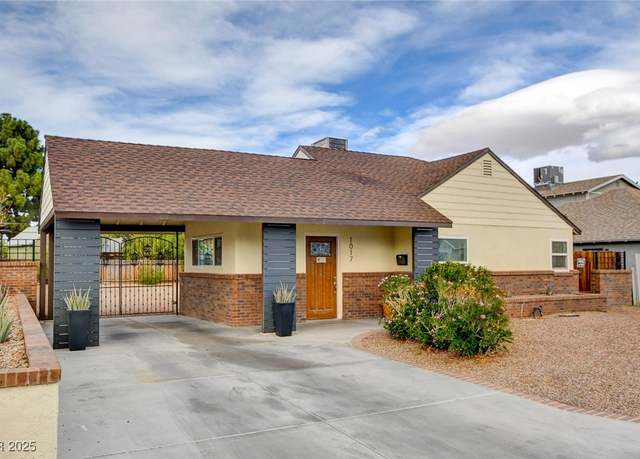 Property at 1017 E Oakey Blvd, Las Vegas, NV 89104, 2 beds, 1 bath