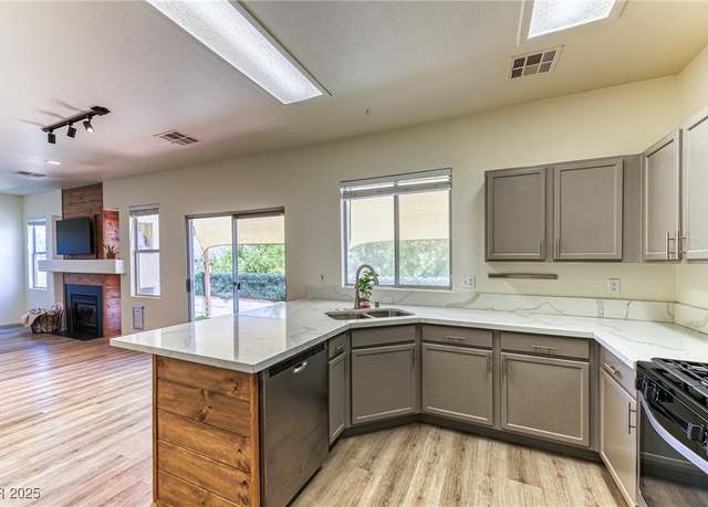 Property at 7900 Dutch Canyon Ct, Las Vegas, NV 89131, 4 beds, 2.5 baths