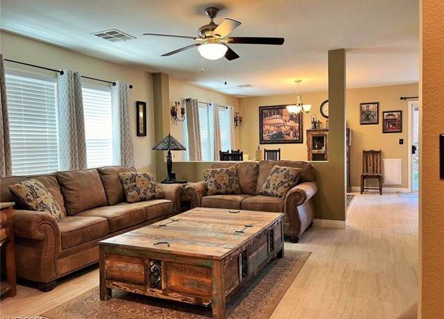 Property at 1121 Majestic Canyon St, Henderson, NV 89052, 3 beds, 2 baths