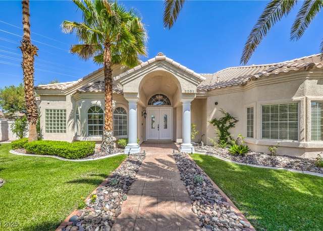 Property at 2201 Country Cottage Ct, Las Vegas, NV 89117, 4 beds, 4.5 baths