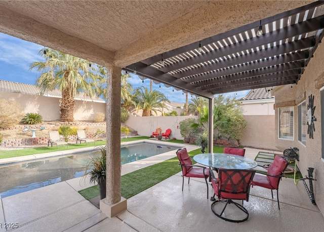 Property at 2144 Paganini Ave, Henderson, NV 89052, 3 beds, 2 baths