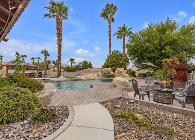 Property at 5321 N Durango Dr, Las Vegas, NV 89149, 4 beds, 3 baths