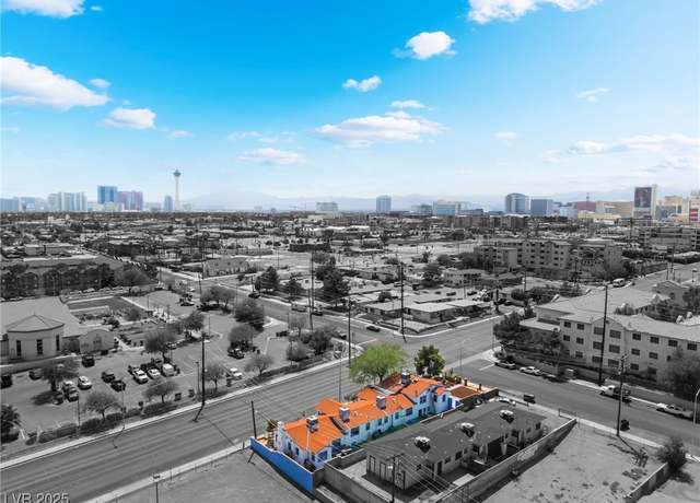 Property at 300 N 14th St, Las Vegas, NV 89101, 6 beds, 4 baths
