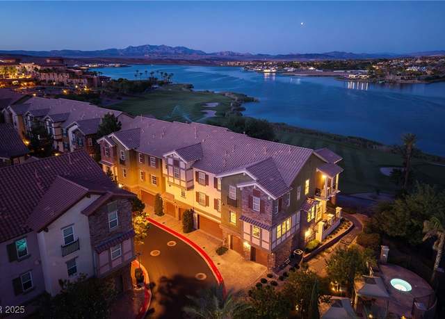 Property at 2 Via Verso Lago, Henderson, NV 89011, 3 beds, 2.5 baths