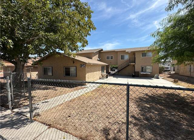 Property at 828 Held Rd, Las Vegas, NV 89101, 7 beds, 4.5 baths