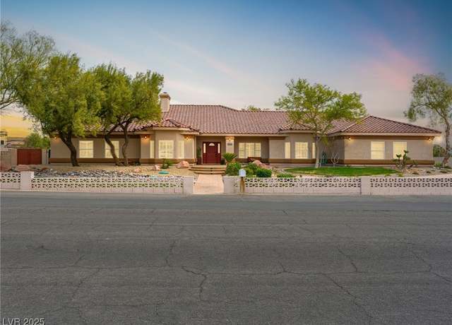 Property at 5340 N Campbell Rd, Las Vegas, NV 89149, 5 beds, 3 baths