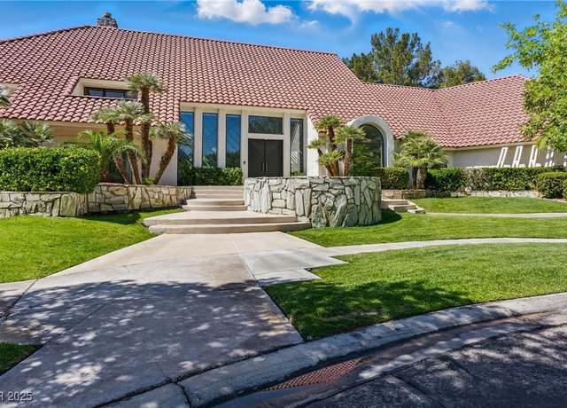 Property at 13 Dovetail Cir, Henderson, NV 89014, 5 beds, 6.5 baths