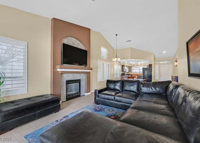 Property at 4932 Forest Oaks Dr, Las Vegas, NV 89149, 3 beds, 2 baths