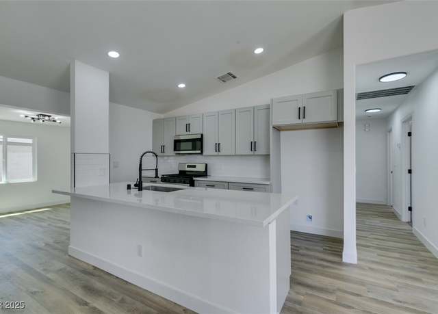 Property at 4255 Breezy Point Ln, Las Vegas, NV 89115, 3 beds, 2 baths
