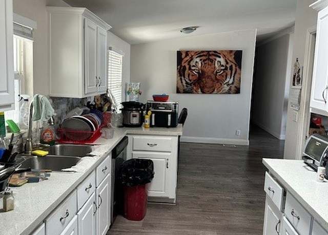 Property at 2872 Humboldt Ct, Las Vegas, NV 89142, 5 beds, 3 baths