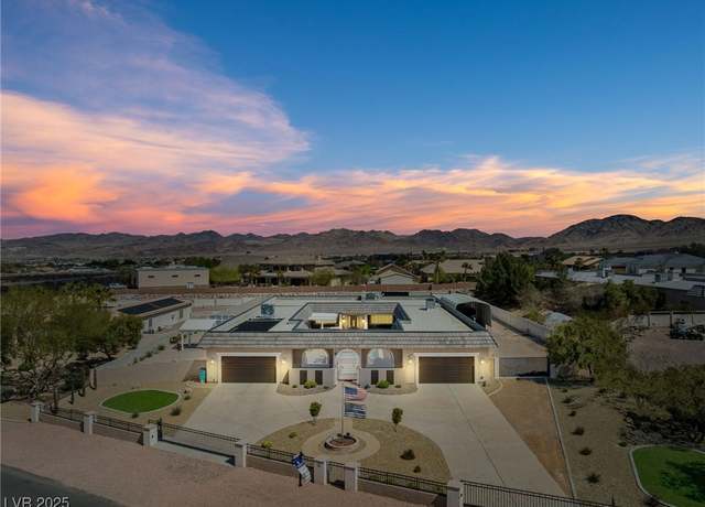Property at 647 Foxhall Rd, Henderson, NV 89002, 5 beds, 3 baths