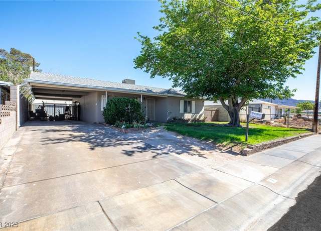 Property at 7 Sturm St, Henderson, NV 89015, 4 beds, 2 baths
