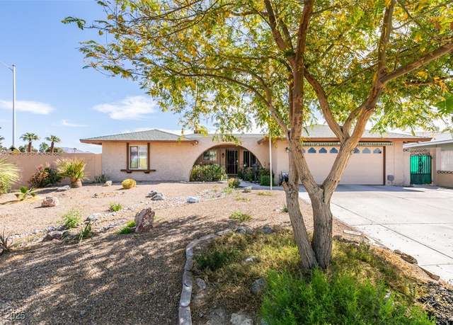 Property at 4476 Oakhill Cir, Las Vegas, NV 89121, 4 beds, 2 baths