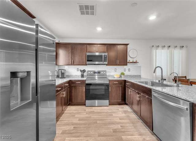 Property at 12146 Scarlet Ember Rd #1, Las Vegas, NV 89183, 3 beds, 2 baths