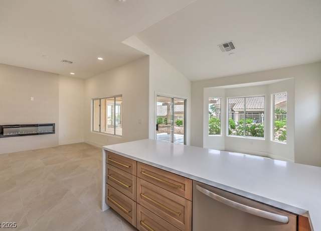 Property at 10421 Linfield Pl, Las Vegas, NV 89134, 2 beds, 2 baths
