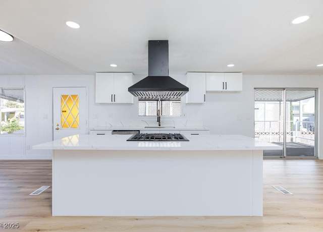 Property at 5015 S Ridge Club Dr, Las Vegas, NV 89103, 2 beds, 2 baths