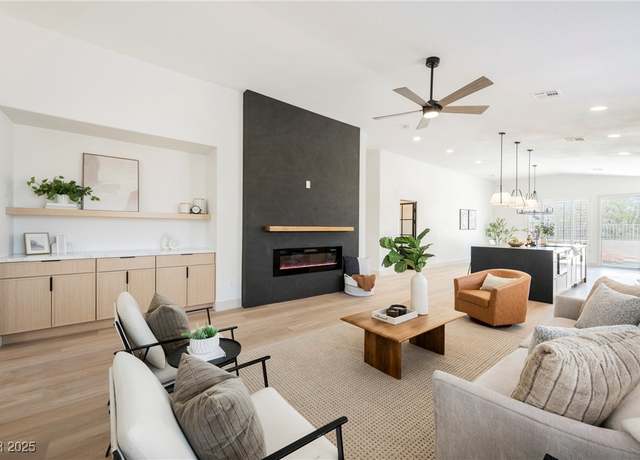 Property at 2968 Panorama Ridge Dr, Henderson, NV 89052, 3 beds, 2 baths