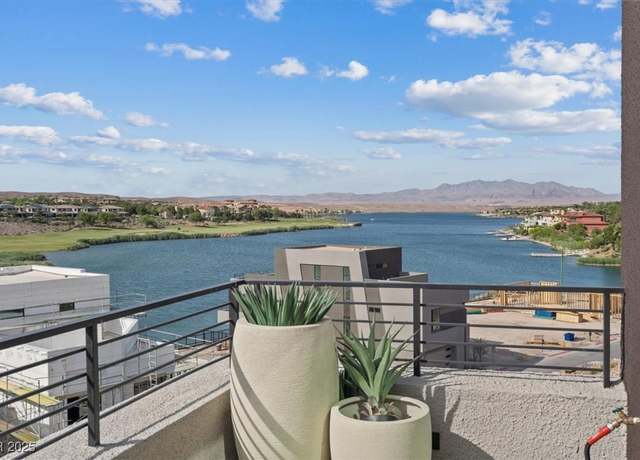 Property at 40 Heron Harbour Dr, Henderson, NV 89011, 4 beds, 3.5 baths
