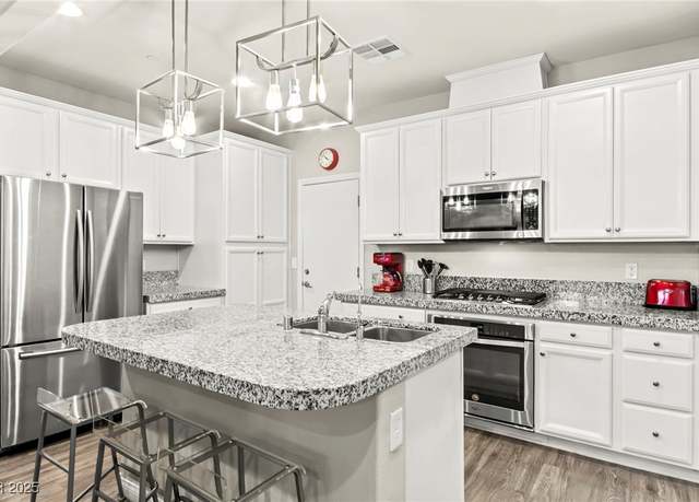 Property at 160 Lomita Heights Dr, Las Vegas, NV 89138, 3 beds, 2.5 baths