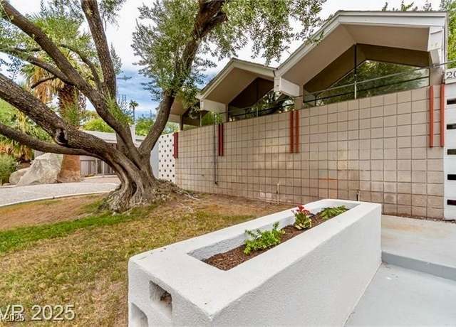 Property at 2058 Ottawa Dr, Las Vegas, NV 89169, 4 beds, 4 baths
