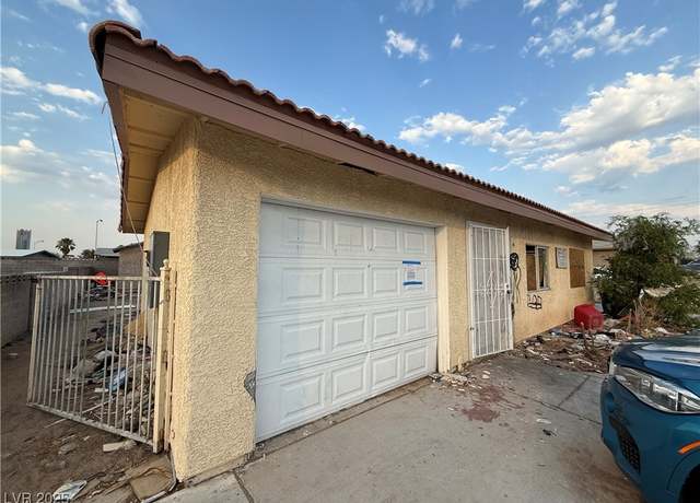 Property at 4545 W Desert Inn Rd, Las Vegas, NV 89102, 3 beds, 2 baths