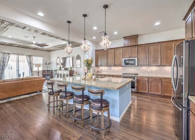 Property at 4 Via Tiberina, Henderson, NV 89011, 4 beds, 3.5 baths