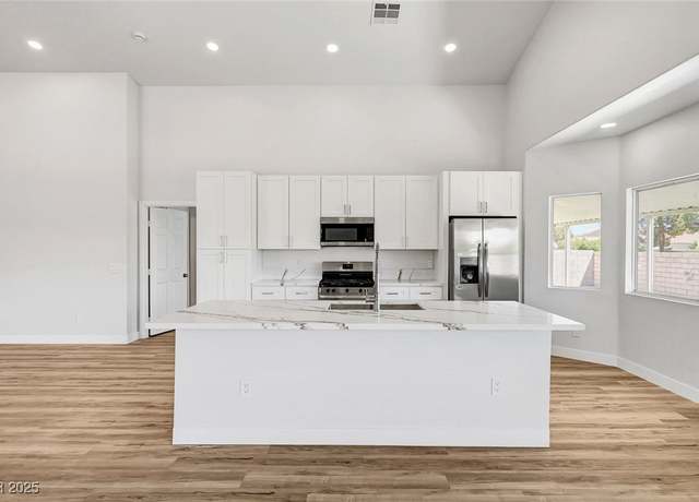 Property at 689 Hitchen Post Dr, Henderson, NV 89011, 3 beds, 2 baths