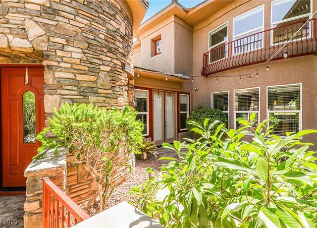 Property at 1737 Cypress Manor Dr, Henderson, NV 89012, 5 beds, 4 baths