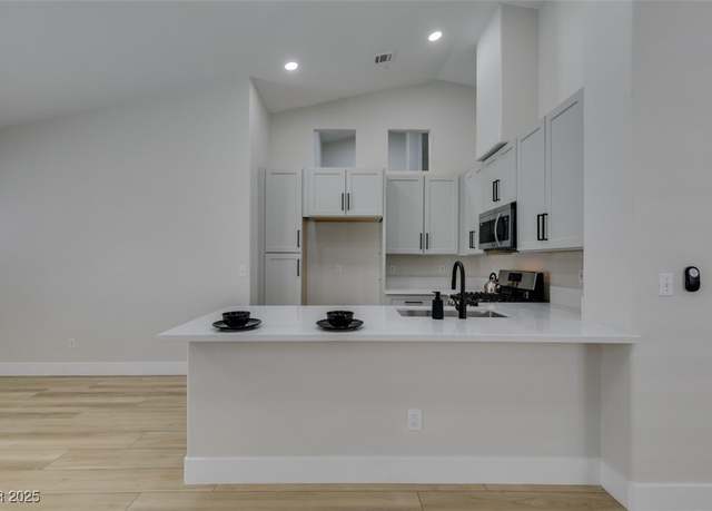 Property at 1844 Grand Prairie Ave, North Las Vegas, NV 89032, 3 beds, 2 baths