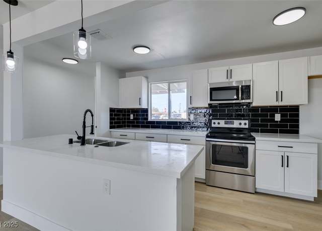 Property at 1225 Arrowhead Ave, Las Vegas, NV 89106, 3 beds, 2 baths