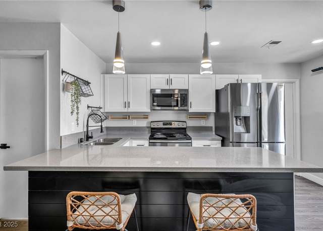 Property at 1025 Willow Tree Dr Unit B, Las Vegas, NV 89128, 1 bed, 1.5 baths