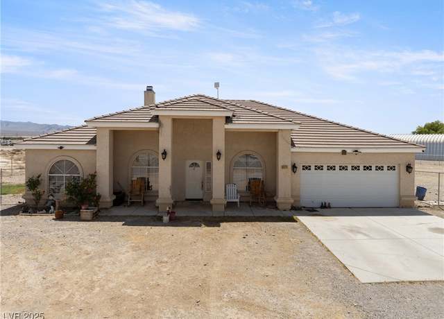 Property at 2571 N David St, Pahrump, NV 89060, 4 beds, 3 baths
