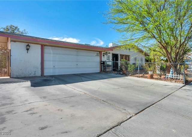 Property at 5135 Via De Palma Dr, Las Vegas, NV 89146, 4 beds, 2 baths