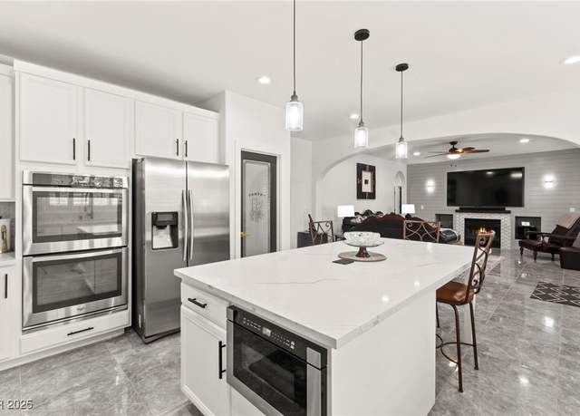 Property at 366 Rancho La Costa St, Las Vegas, NV 89138, 5 beds, 4 baths
