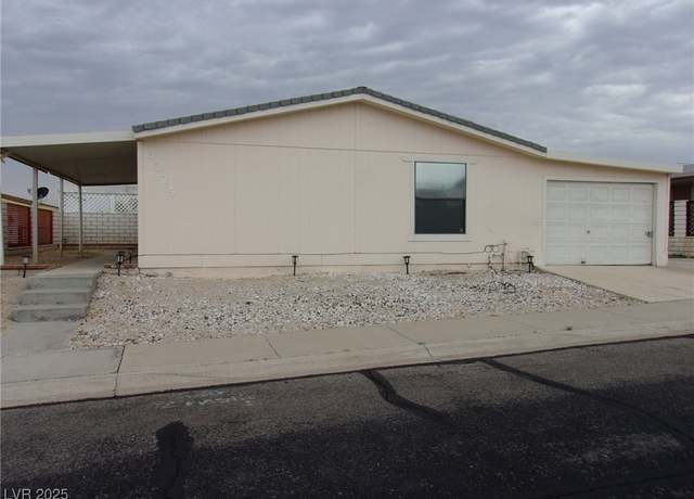 Property at 3225 Del Monte St, Laughlin, NV 89029, 3 beds, 2 baths