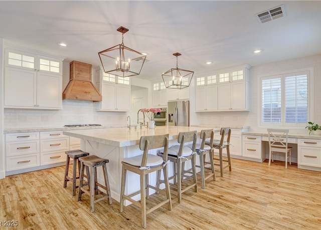 Property at 5434 Fawn Chase Way, Las Vegas, NV 89135, 4 beds, 2.5 baths