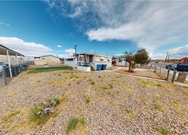 Property at 276 Aztec Ln, Henderson, NV 89015, 4 beds, 1 bath