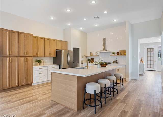 Property at 4314 Livorno Ave, Las Vegas, NV 89141, 3 beds, 2.5 baths