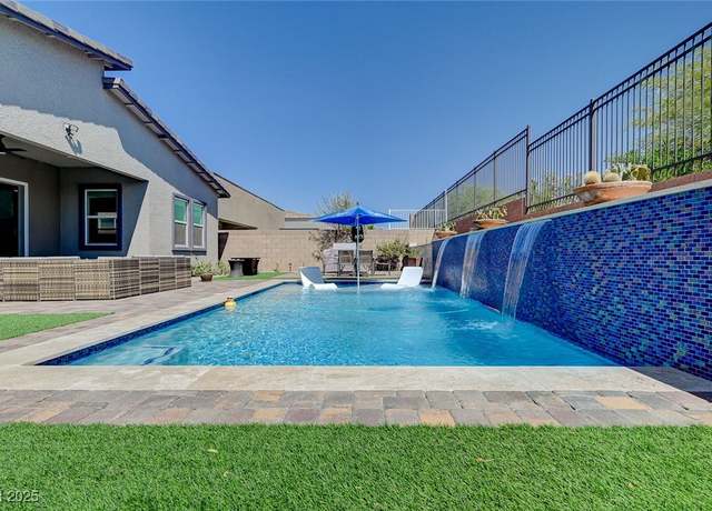 Property at 33 Reverie Heights Ave, Henderson, NV 89011, 3 beds, 2.5 baths