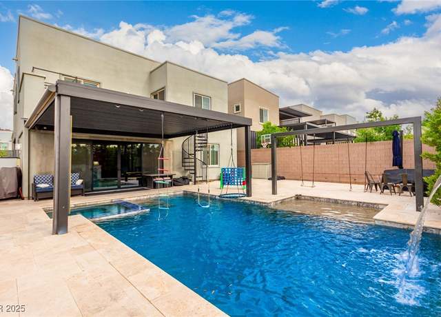 Property at 731 Glowing Horizon St, Henderson, NV 89052, 5 beds, 4.5 baths