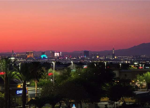 Property at 731 Glowing Horizon St, Henderson, NV 89052, 5 beds, 4.5 baths