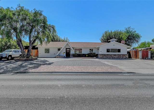 Property at 2213 W Oakey Blvd, Las Vegas, NV 89102, 3 beds, 3 baths