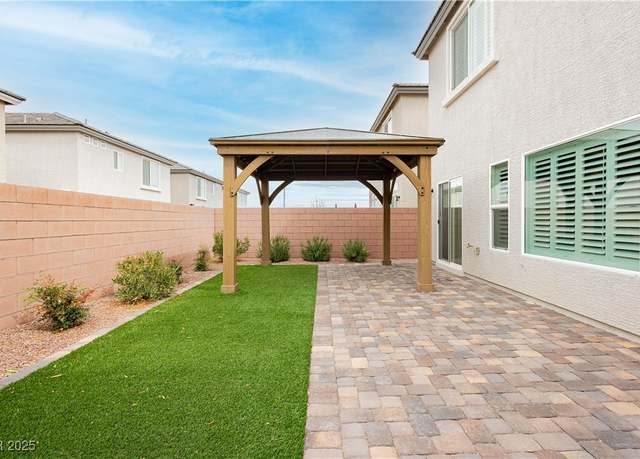 Property at 5384 Knitmore Ct, Las Vegas, NV 89139, 4 beds, 2.5 baths