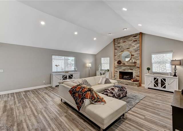 Property at 1940 Canterbury Dr, Las Vegas, NV 89119, 3 beds, 2 baths