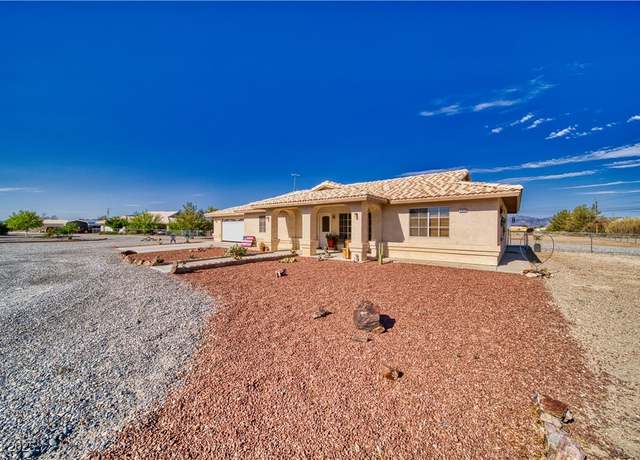 Property at 3550 Newberry Ave, Pahrump, NV 89048, 2 beds, 2 baths