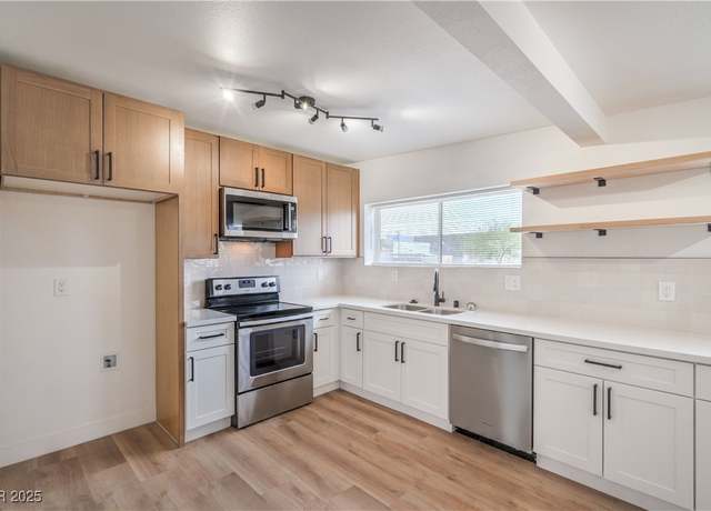 Property at 4640 Eleanor Cir, Las Vegas, NV 89121, 3 beds, 2 baths