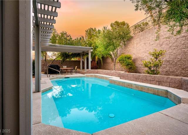 Property at 1616 Benchley Ct, Henderson, NV 89052, 2 beds, 2.5 baths