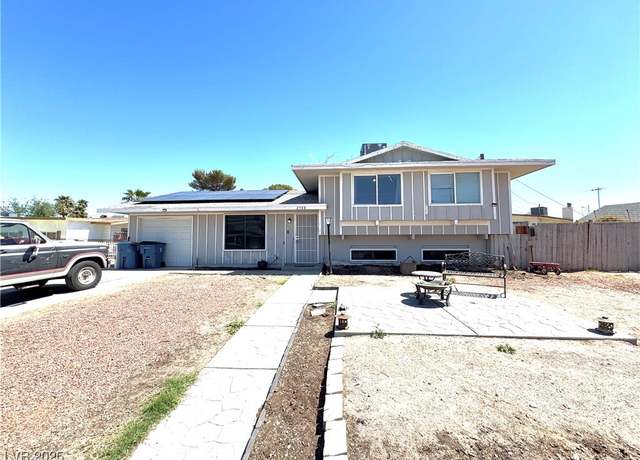 Property at 2508 Alfa Cir, Las Vegas, NV 89142, 5 beds, 3.5 baths