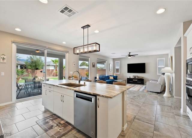 Property at 4531 S Bay Tree Ct, Pahrump, NV 89061, 2 beds, 2.5 baths